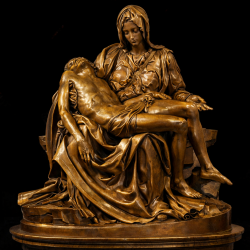 La Pietà de Michel-Ange en bronze